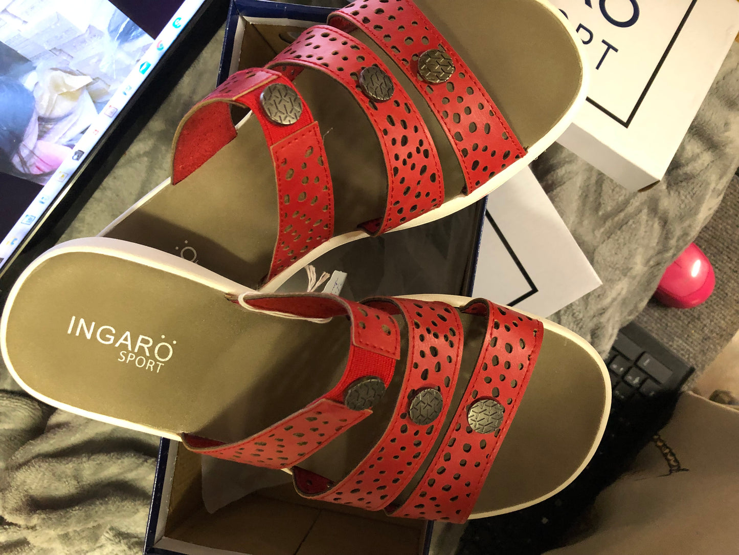 Womans Ingaro Sports Slides Size 9