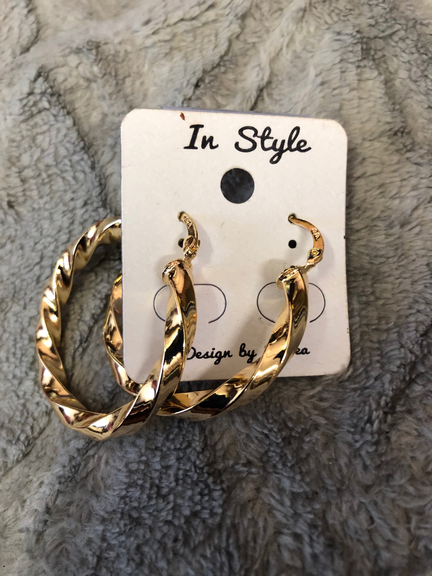 Fashion Med. Gold Filled Pierced Hoop Earrings