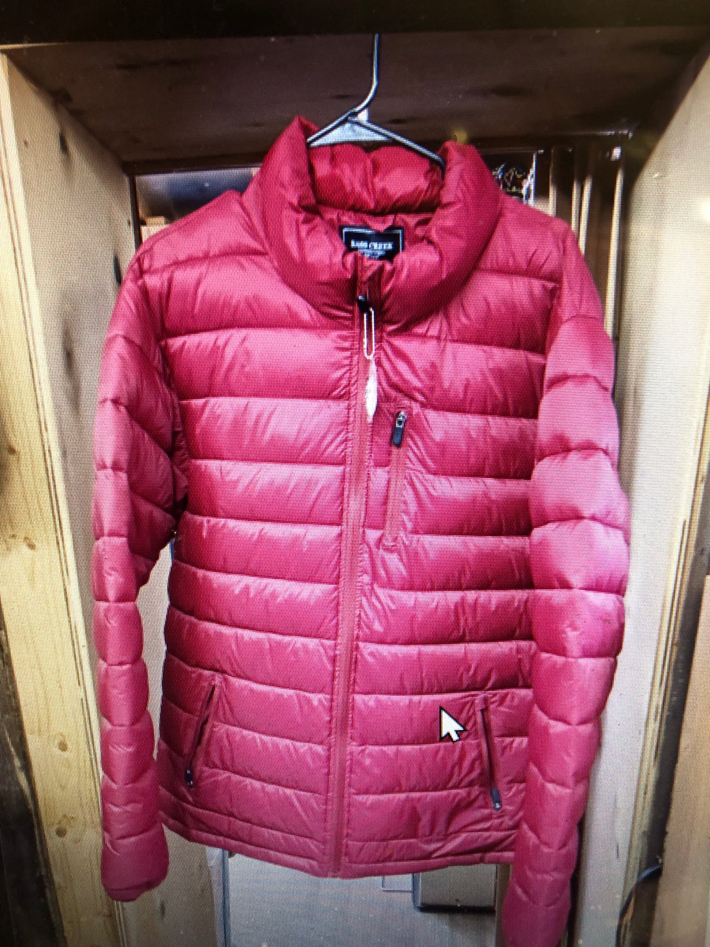 Woman Puffer Bass Creek Outfitters Coat Size XL Color Wine