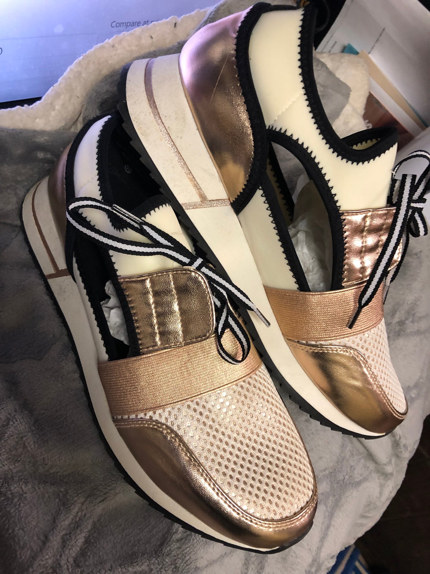 Woman White/Cream Sneaker With Rose Gold Trim