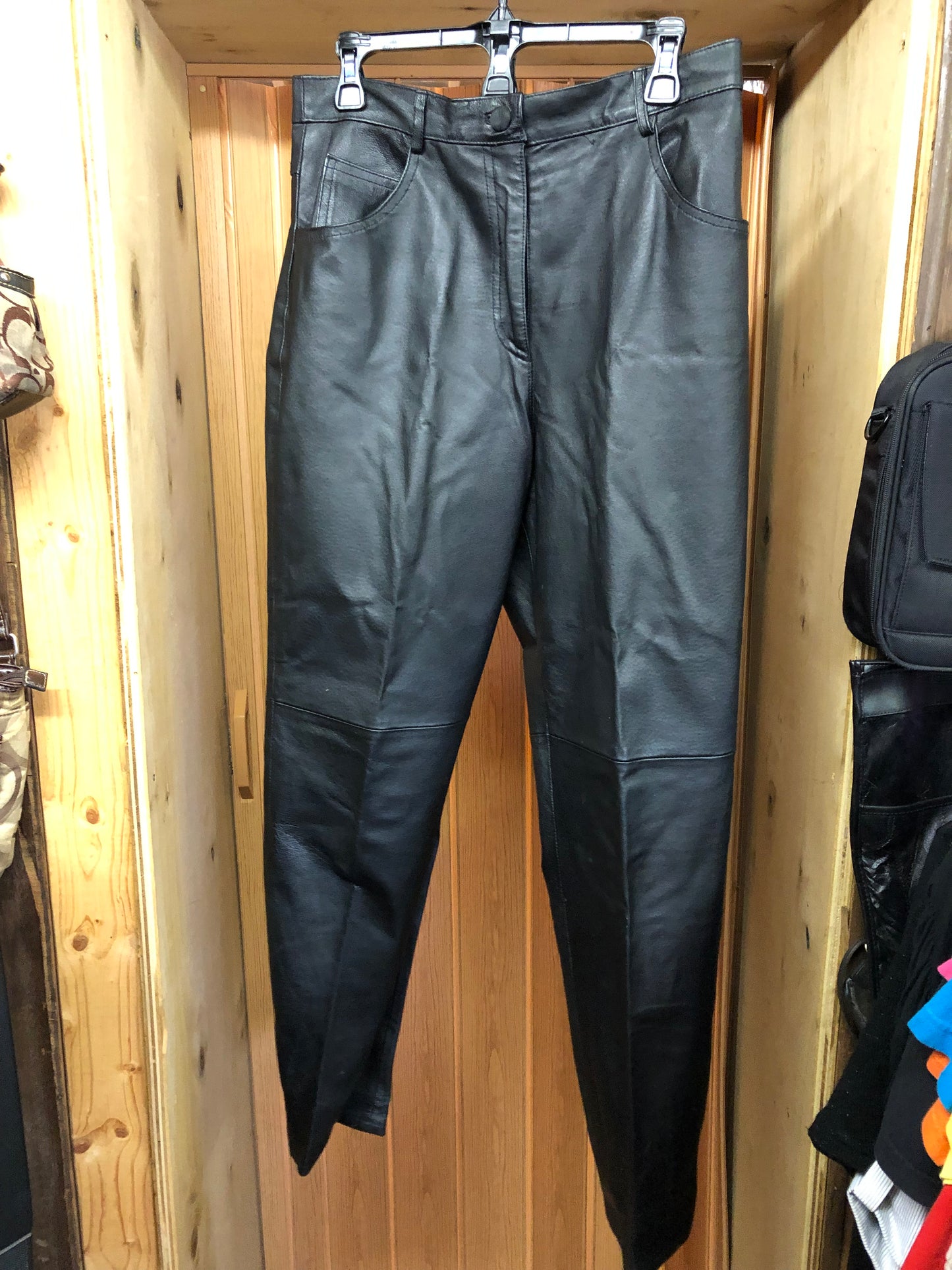 Woman 100% Leather Jean Pants 100% Nylon Lining Size 12 Color Black
