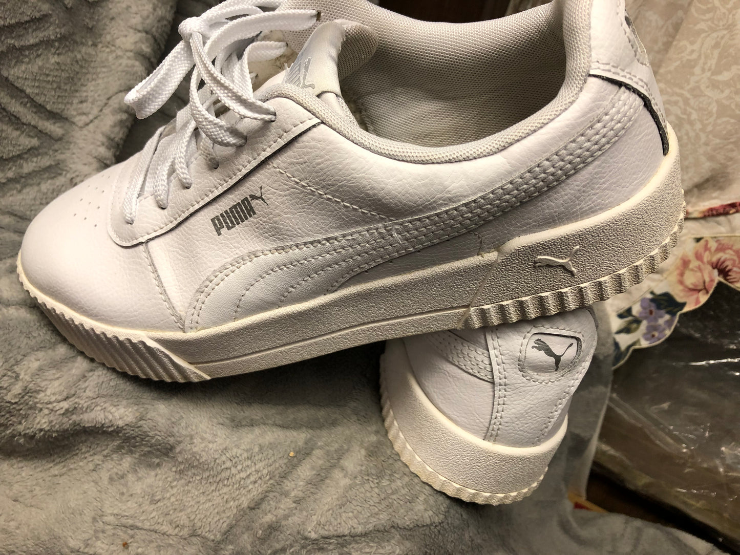 Woman All White Leather Puma Sneakers Size 10 (SOLD OUT)