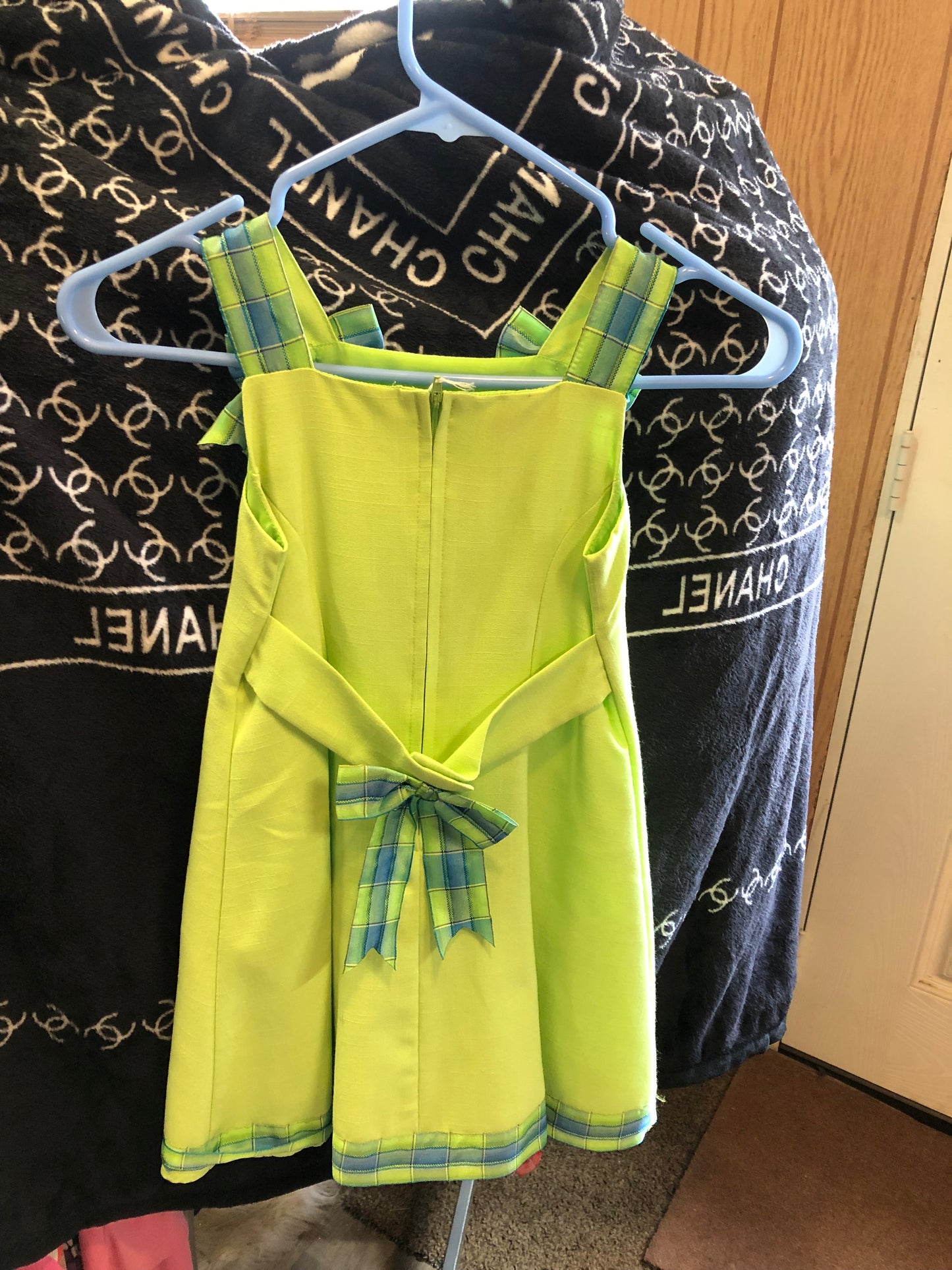 Girls T-Strap Dress Size 5 By: Bonnie Jean Color Pale Green