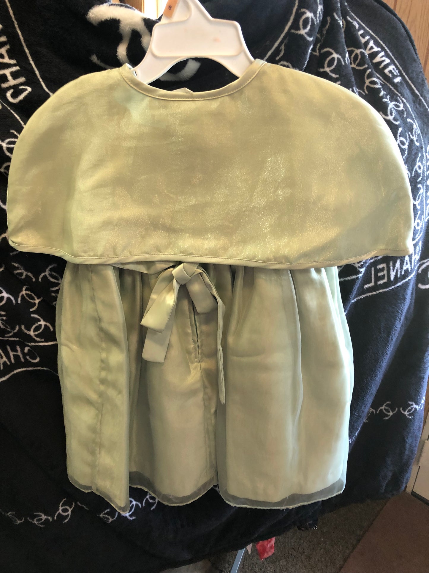 Toddler Girls 2piece Dress Size 2T By; b.t. Kids Color Pea Green