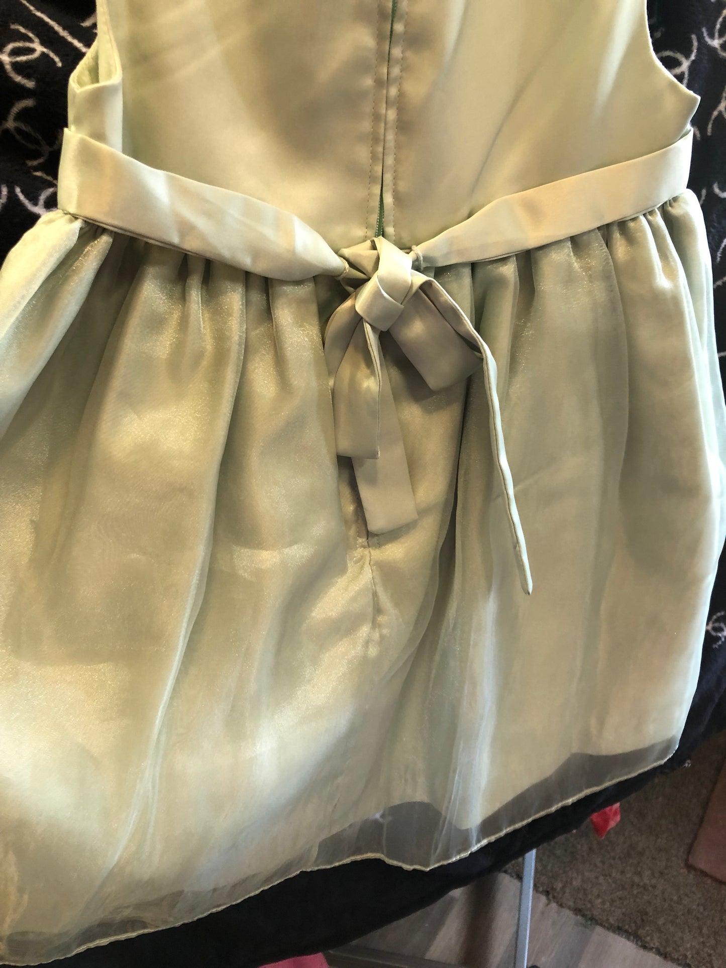 Toddler Girls 2piece Dress Size 2T By; b.t. Kids Color Pea Green