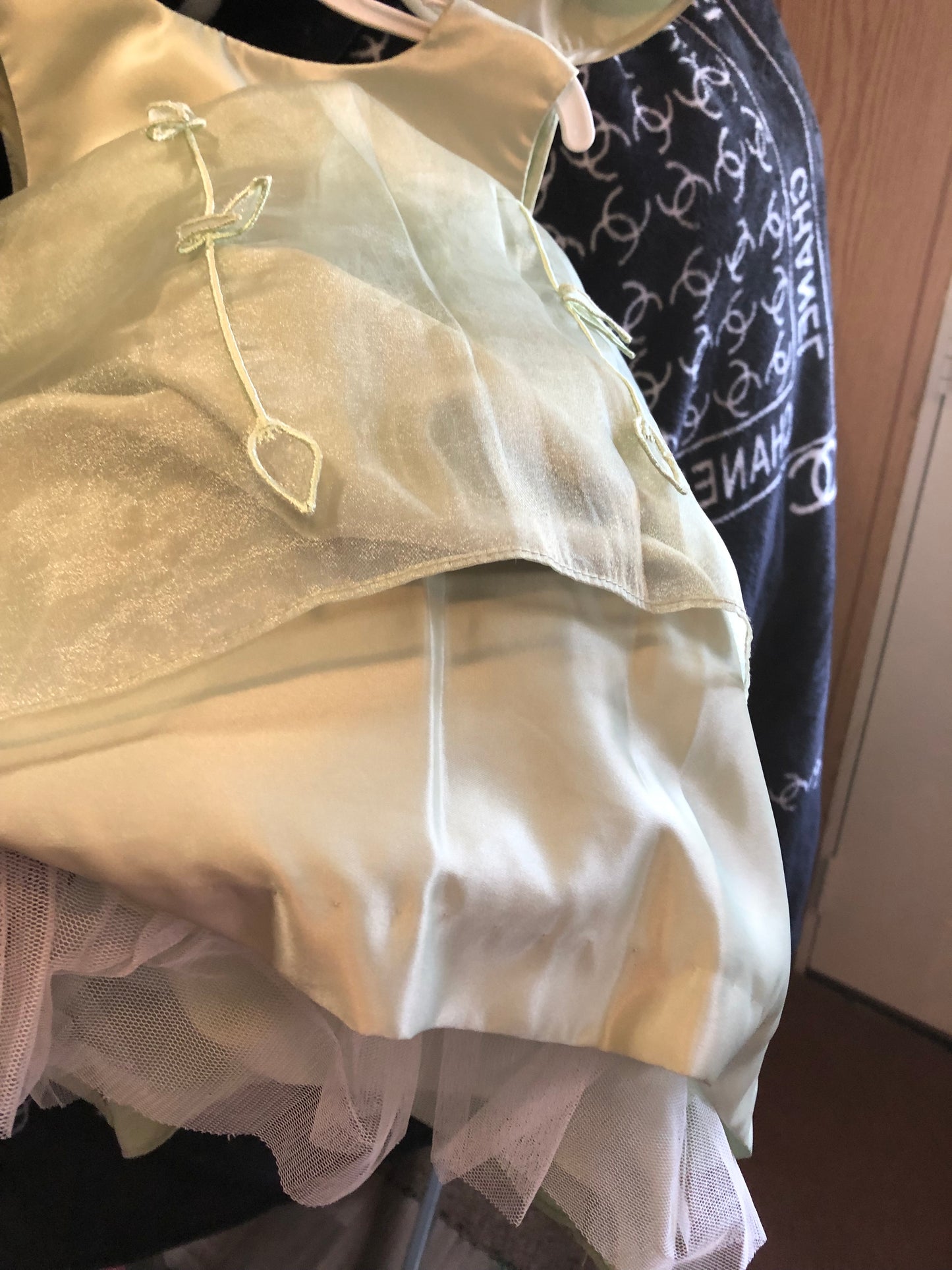 Toddler Girls 2piece Dress Size 2T By; b.t. Kids Color Pea Green