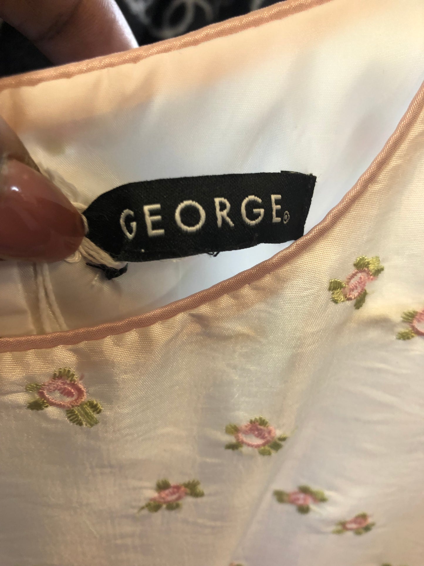 Girls Beatuiful Dress Size 8 By George Button Back Closure