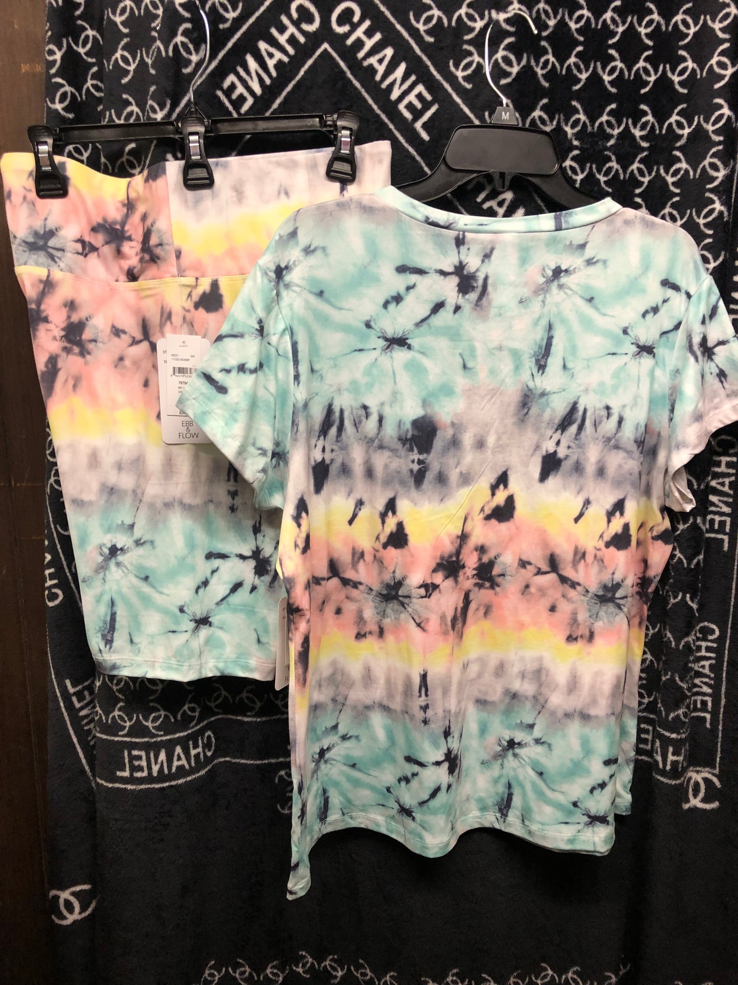 Womans Tie Dye Activewear Short Set Size 1XL