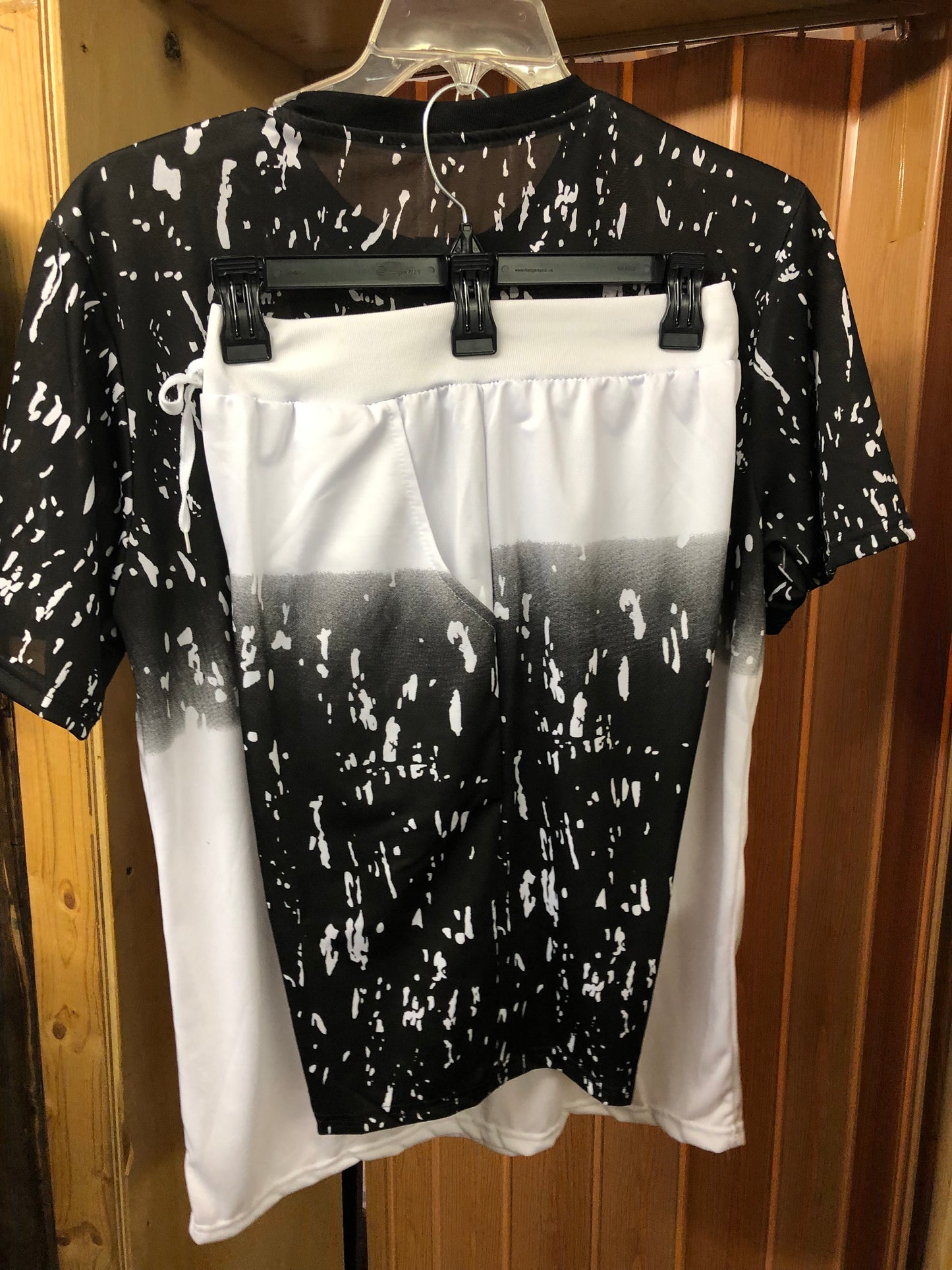 Men Fashiom 2Piece Short Set Size 2XL Black/White Drip"On Sale Now"