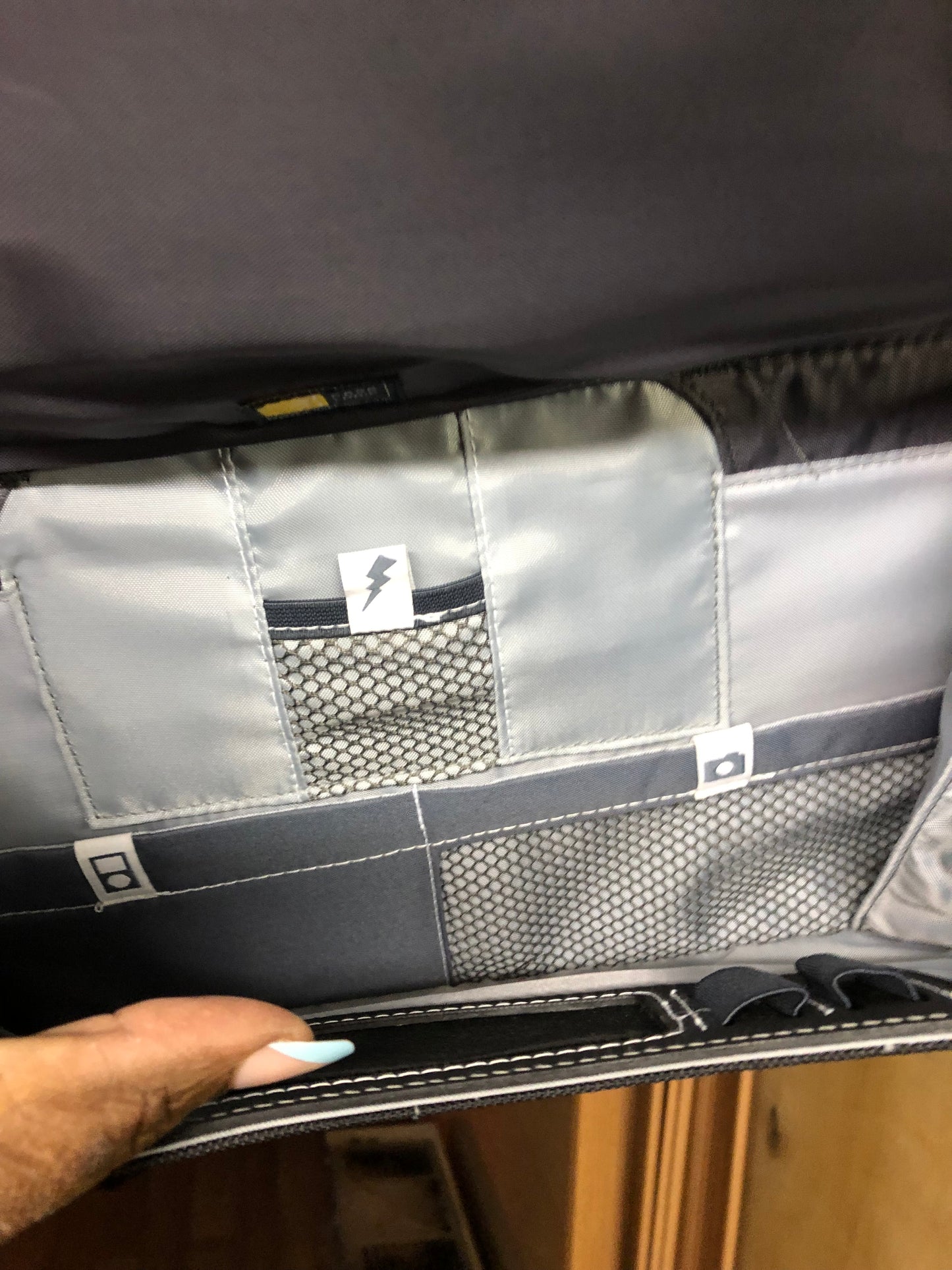 Clucth/Crossbody Padded Lab Top/Ipad Logic Case Double Zip Color Black
