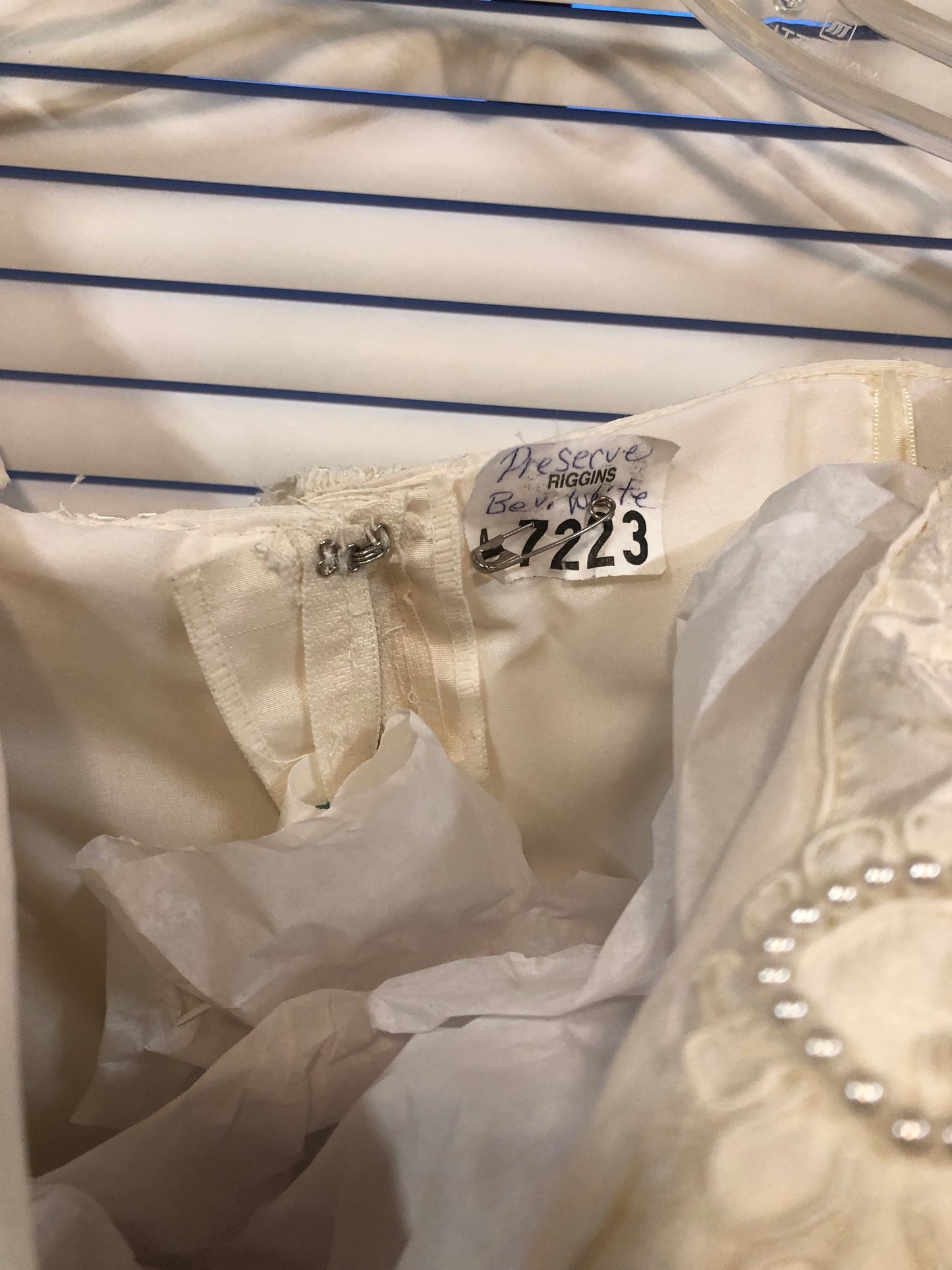 Salina Bridal Wedding Gown Size 16 Color Off White