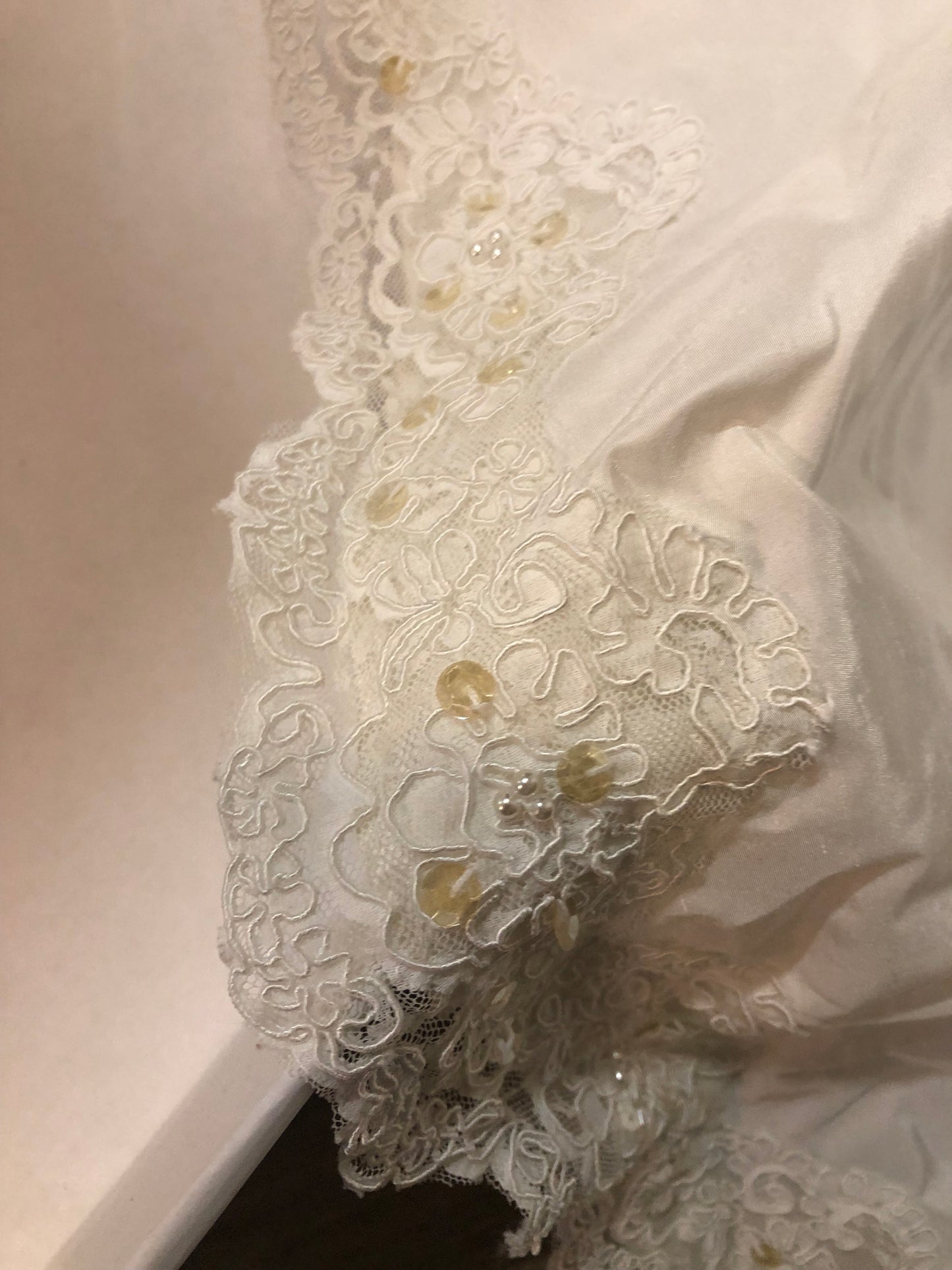 Salina Bridal Wedding Gown Size 16 Color Off White
