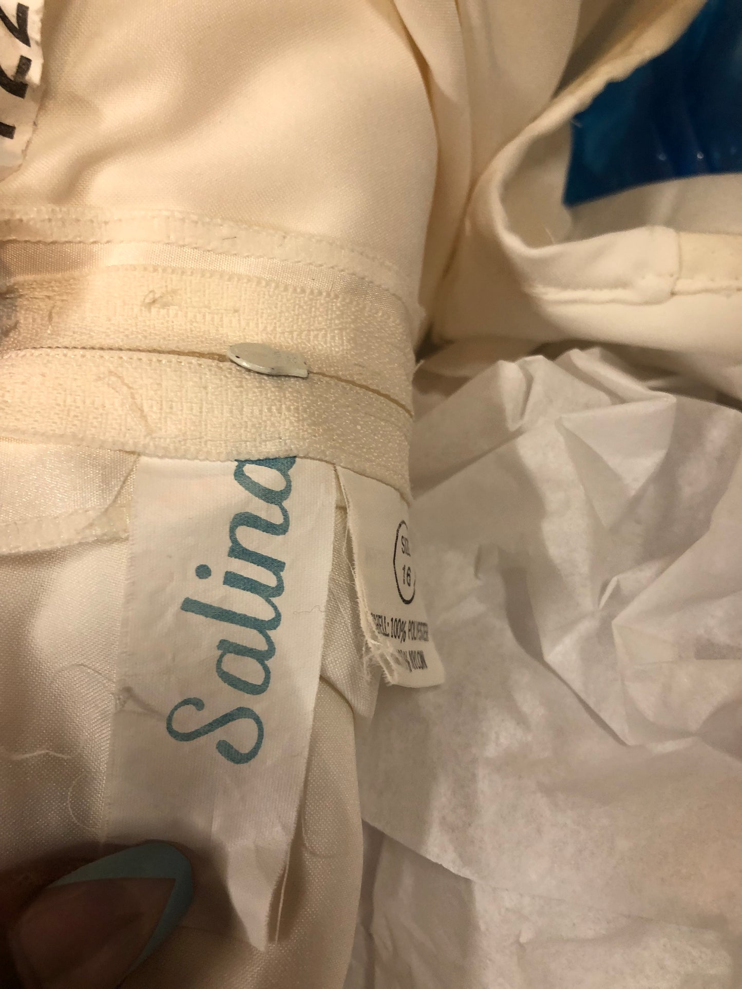 Salina Bridal Wedding Gown Size 16 Color Off White