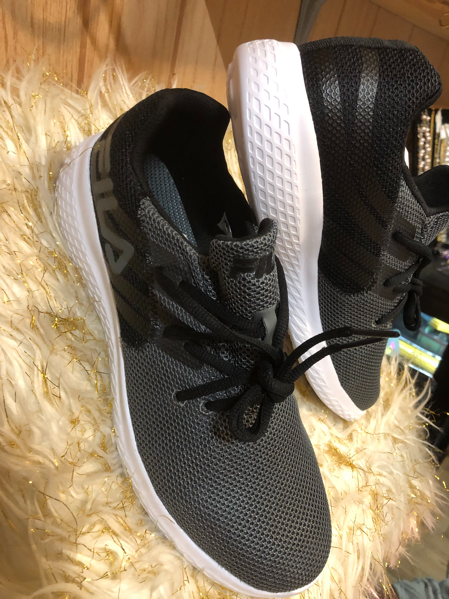 Men Fila Sneakers Shoes Size 9.5Black/Gray (Back In Stock) Also In Black/White(SALE)"Fathers Day Sale Going On Now.