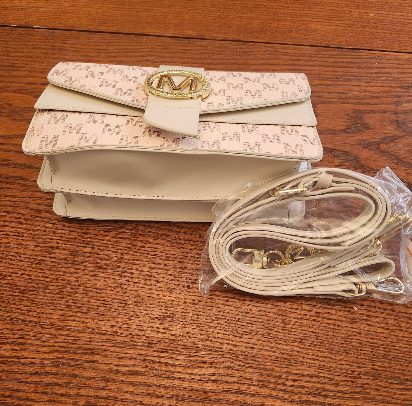 Womans Fashion Crossbody Bag  Color Cream"New Arrival"