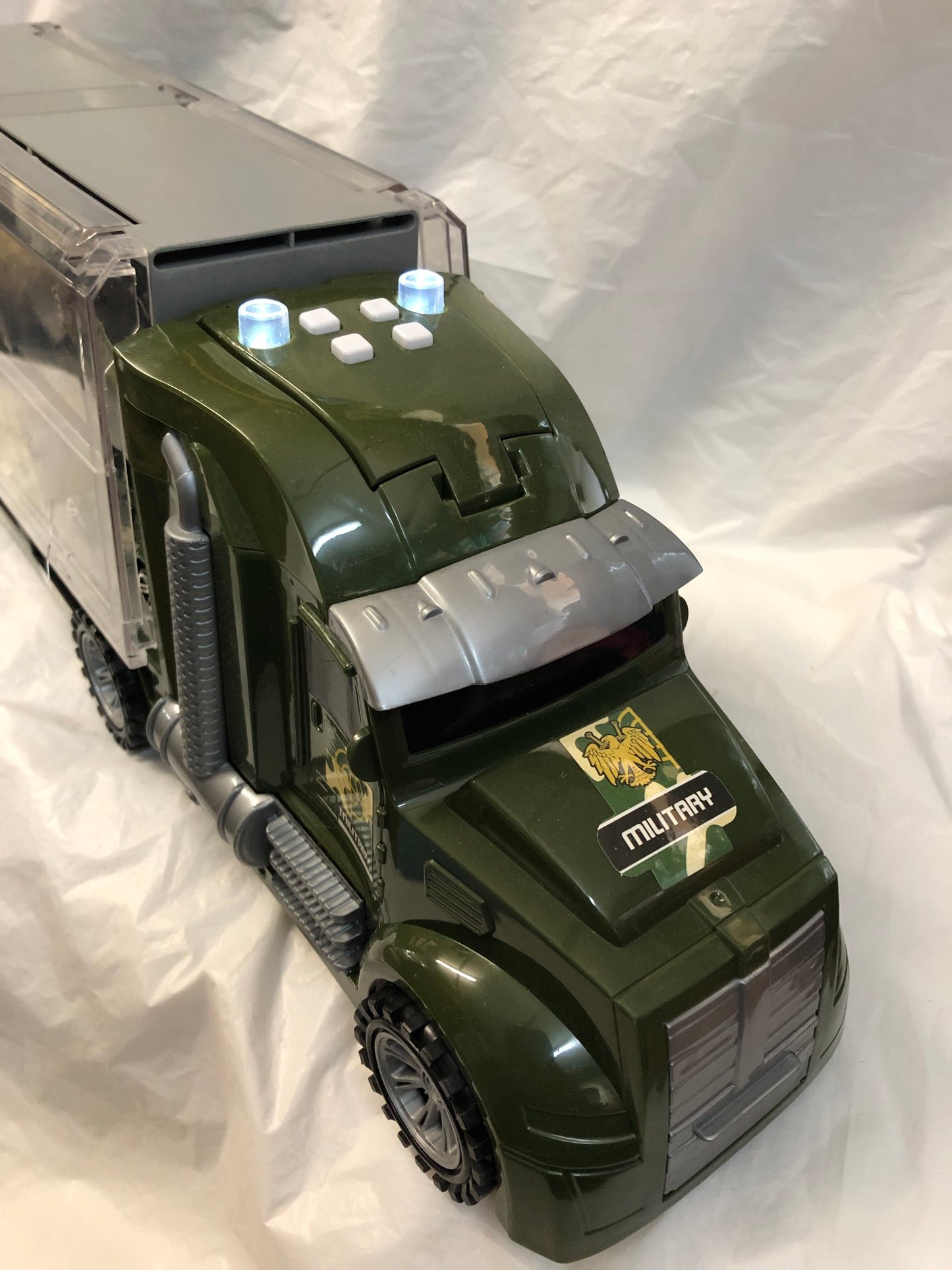 Military Carrier Truck Vehicle Toy Set  With Sound/Flashing Lights Ages 3&Up/ "New Arrival""