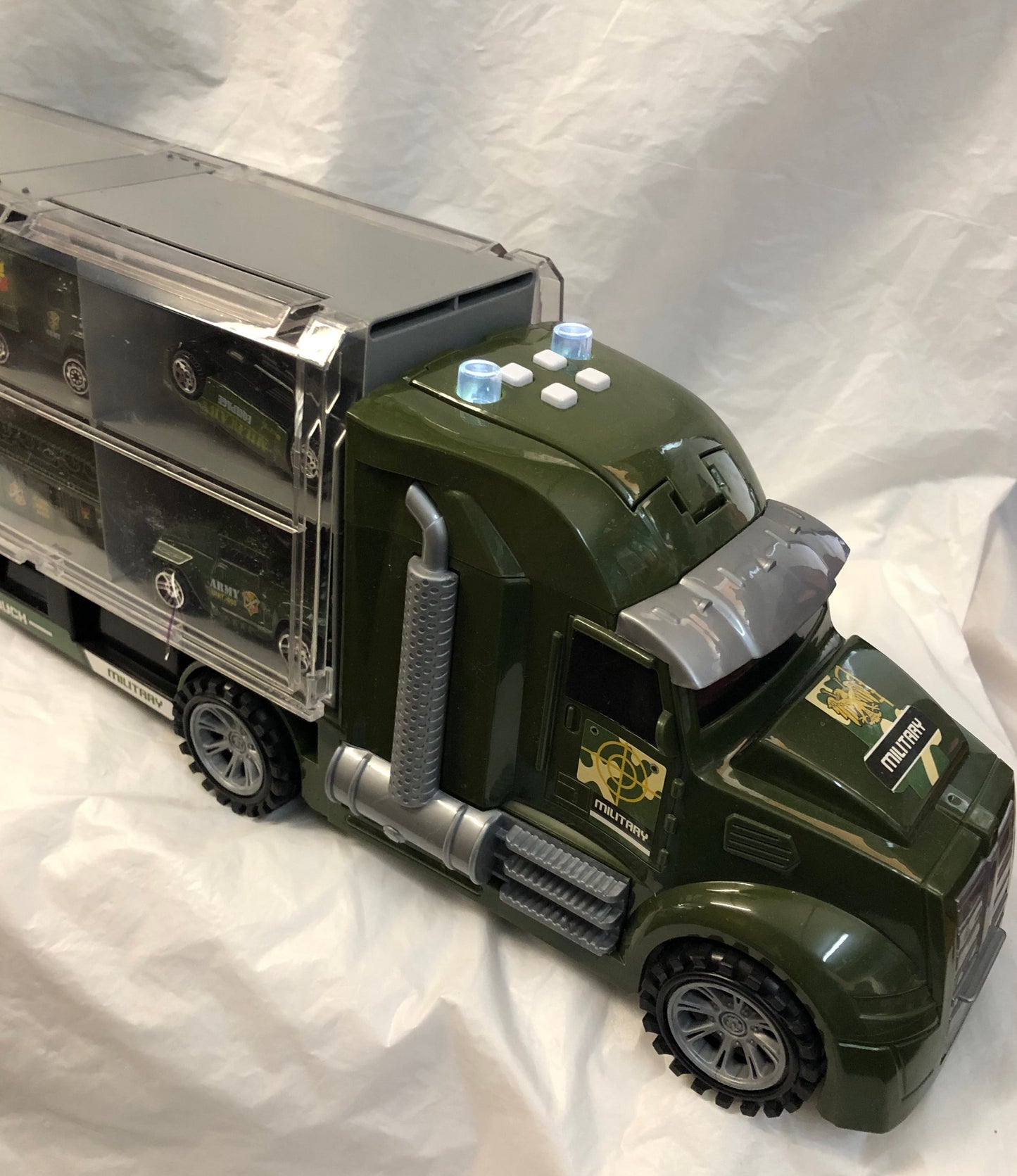 Military Carrier Truck Vehicle Toy Set  With Sound/Flashing Lights Ages 3&Up/ "New Arrival""