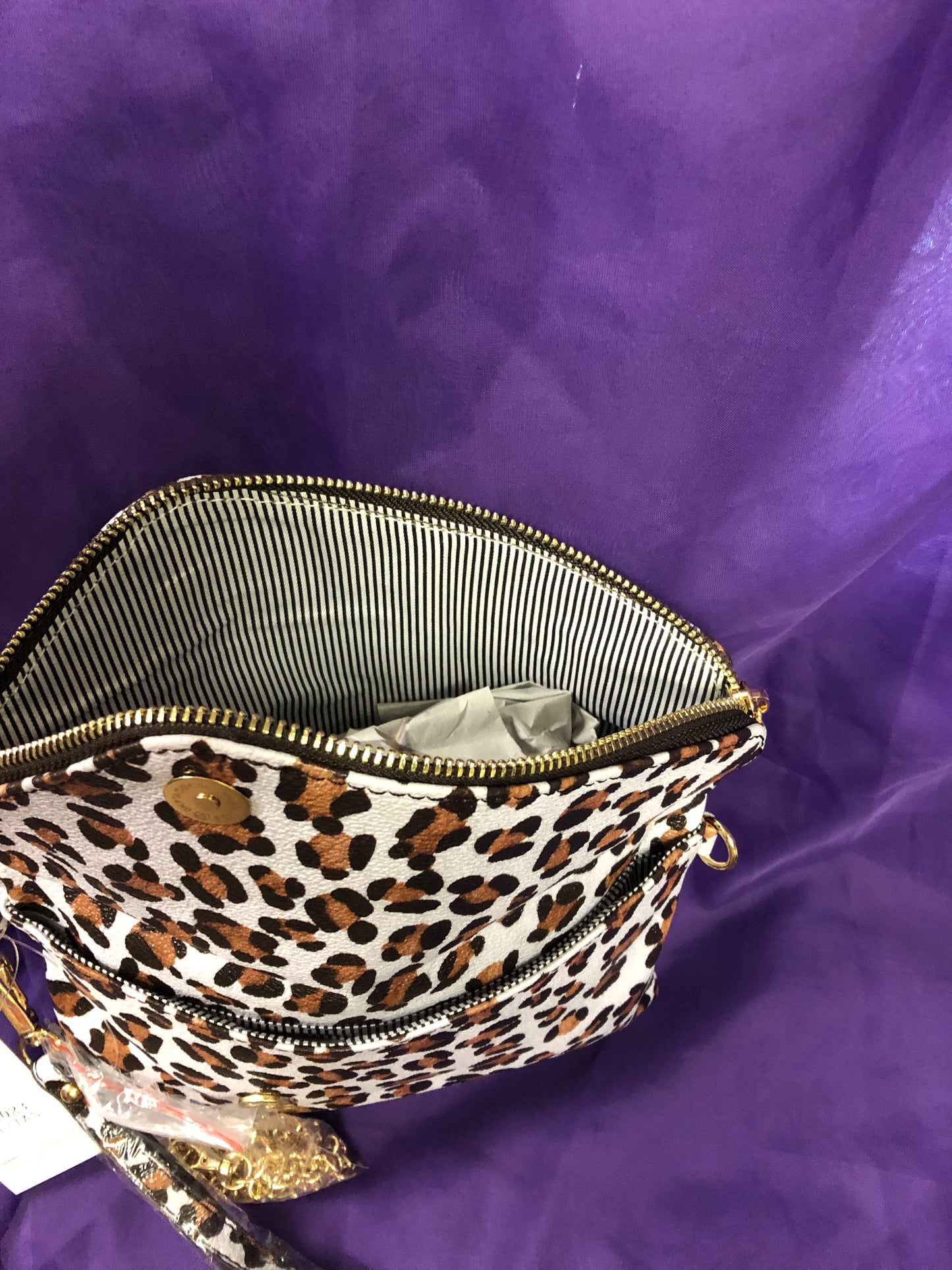 Woman Brown Cheetah Print Wristlet/Crossbody Bag "New Arrival"