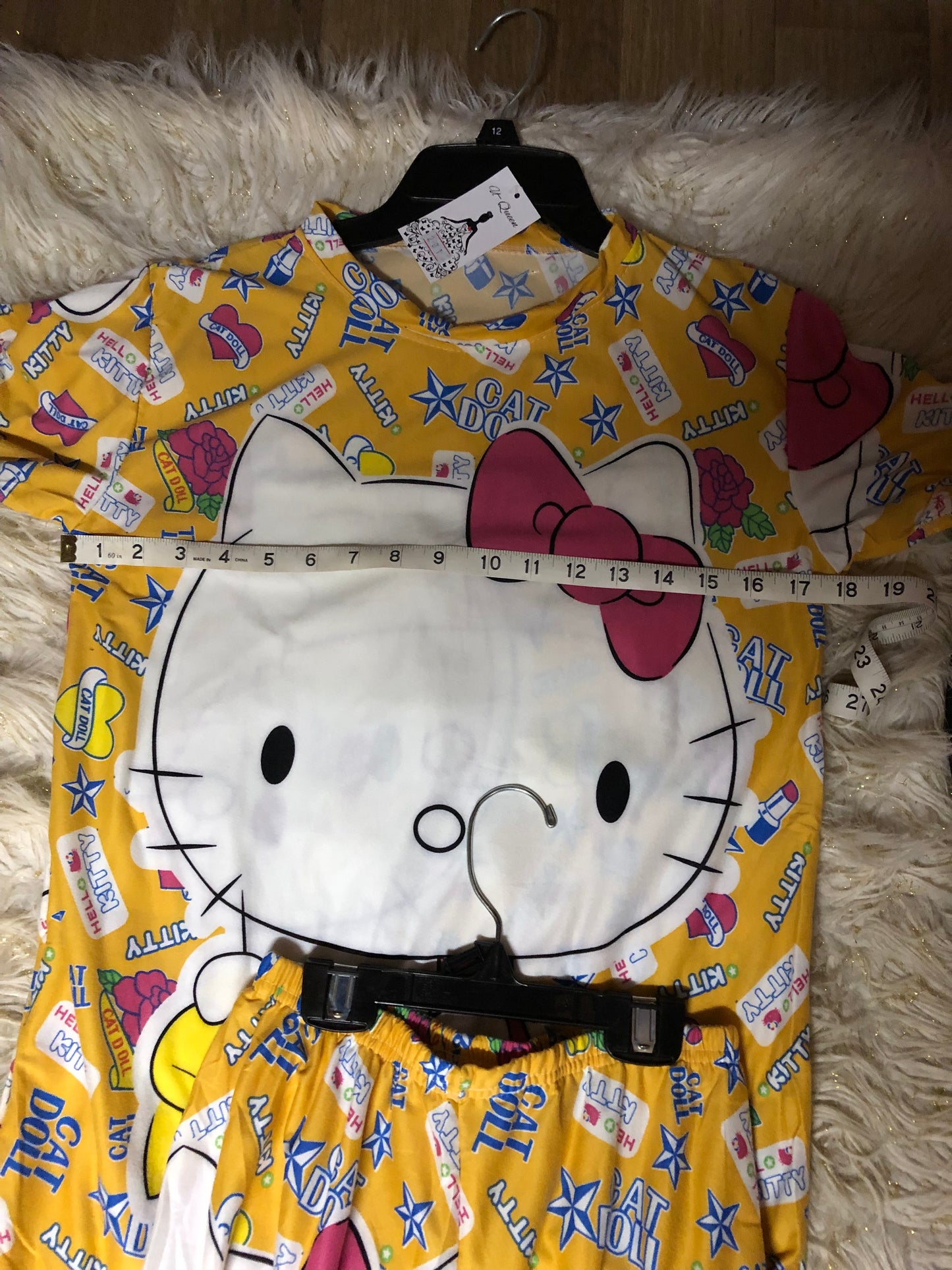 Girls 2 Pic.  Hello Kitty Set "New Arrival" Size Med/Large
