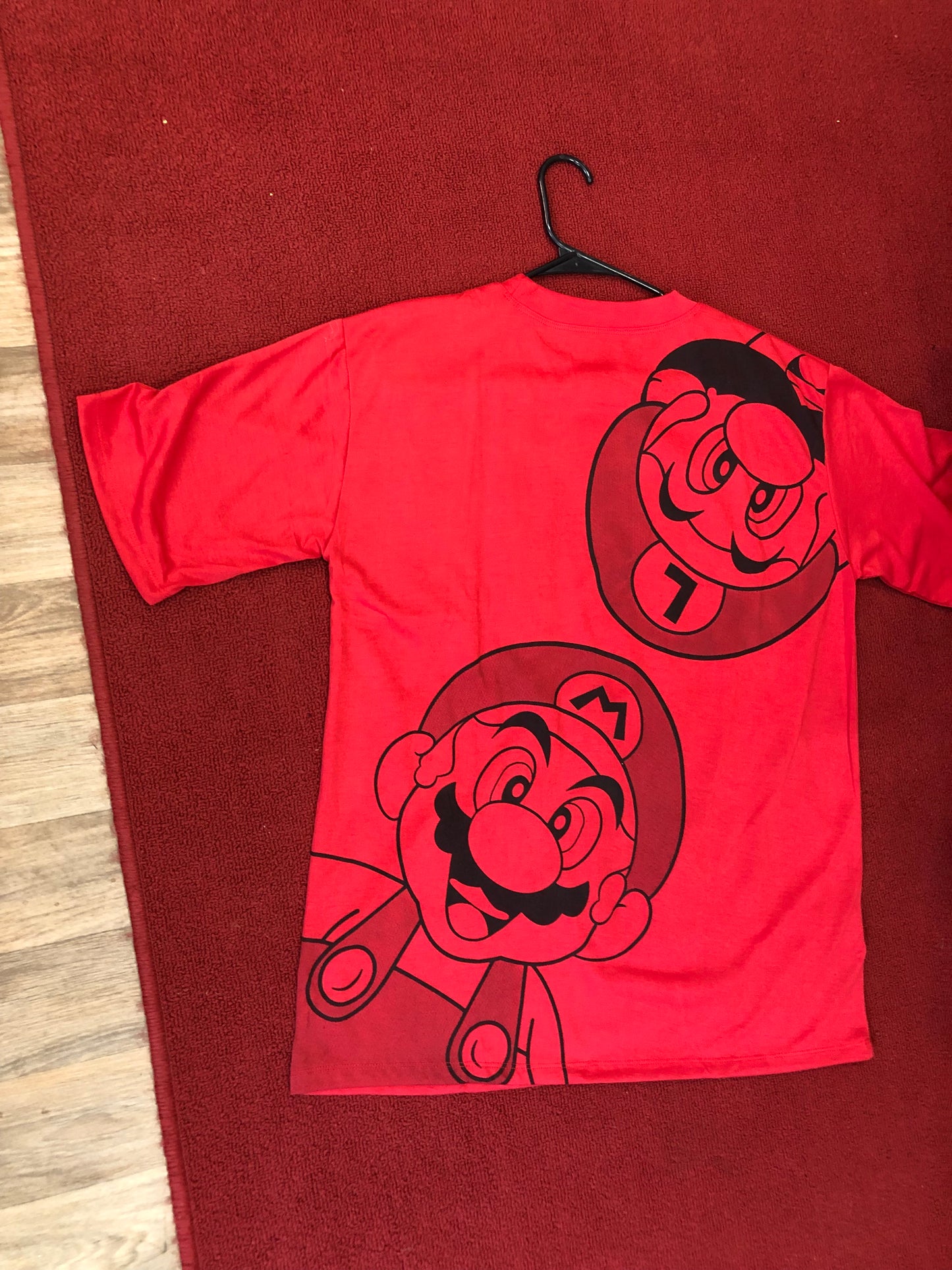 Men/Woman Graphic Nintendo Super Mario T-Shirt Color Red Size L/XL "New Arrival" SOLD OUT