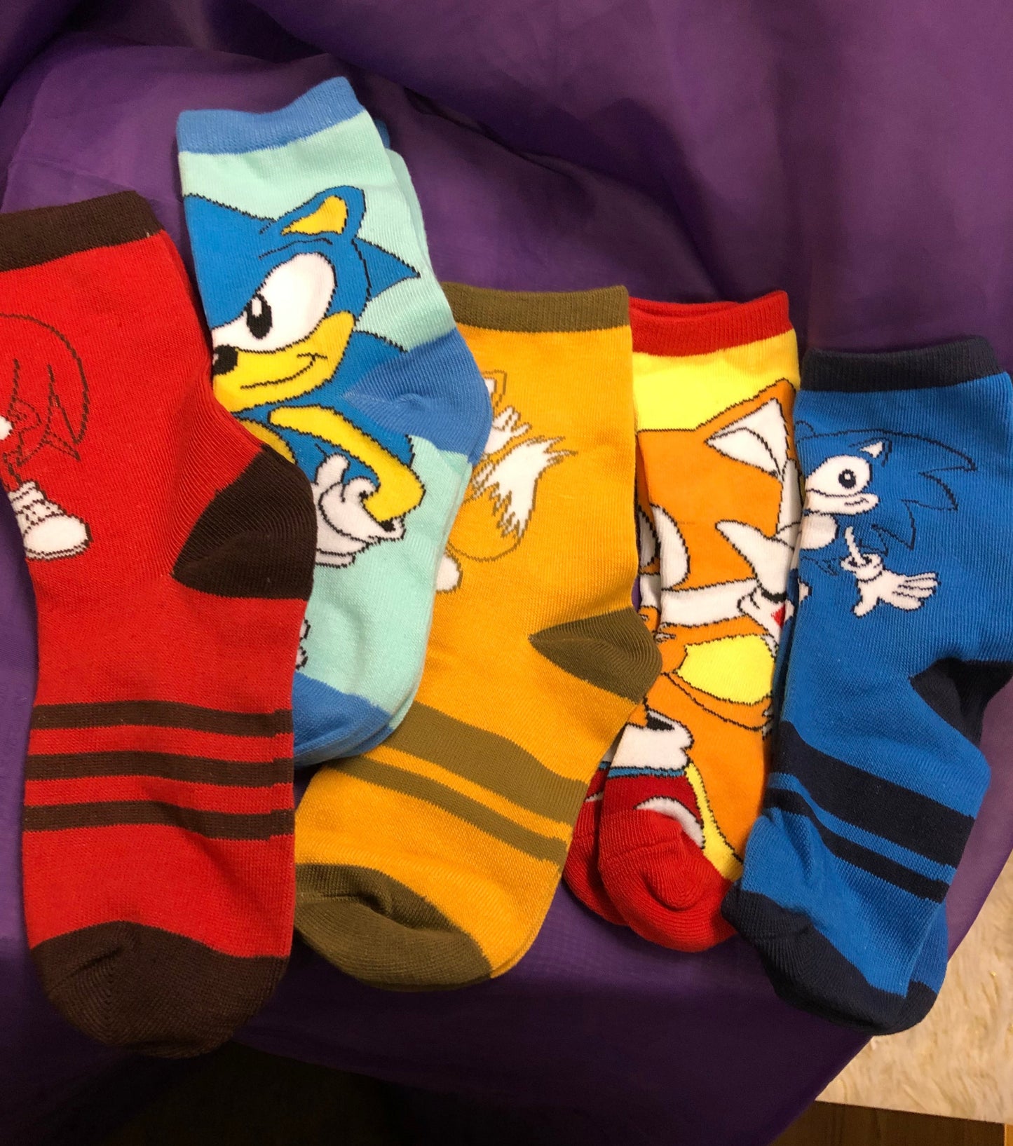 Boys Fashion 4 Pairs  Sonic Socks Size(16cm Fits 12 And Under) "New Arrival"