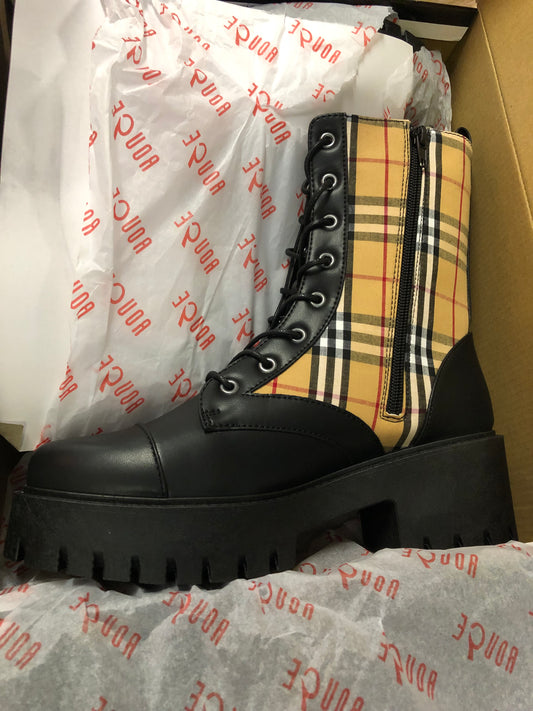 Woman Nappa Pu/Plaid Upper PVC Sole Boot Size 9 By Rouge "New Fall Arrival" In Box