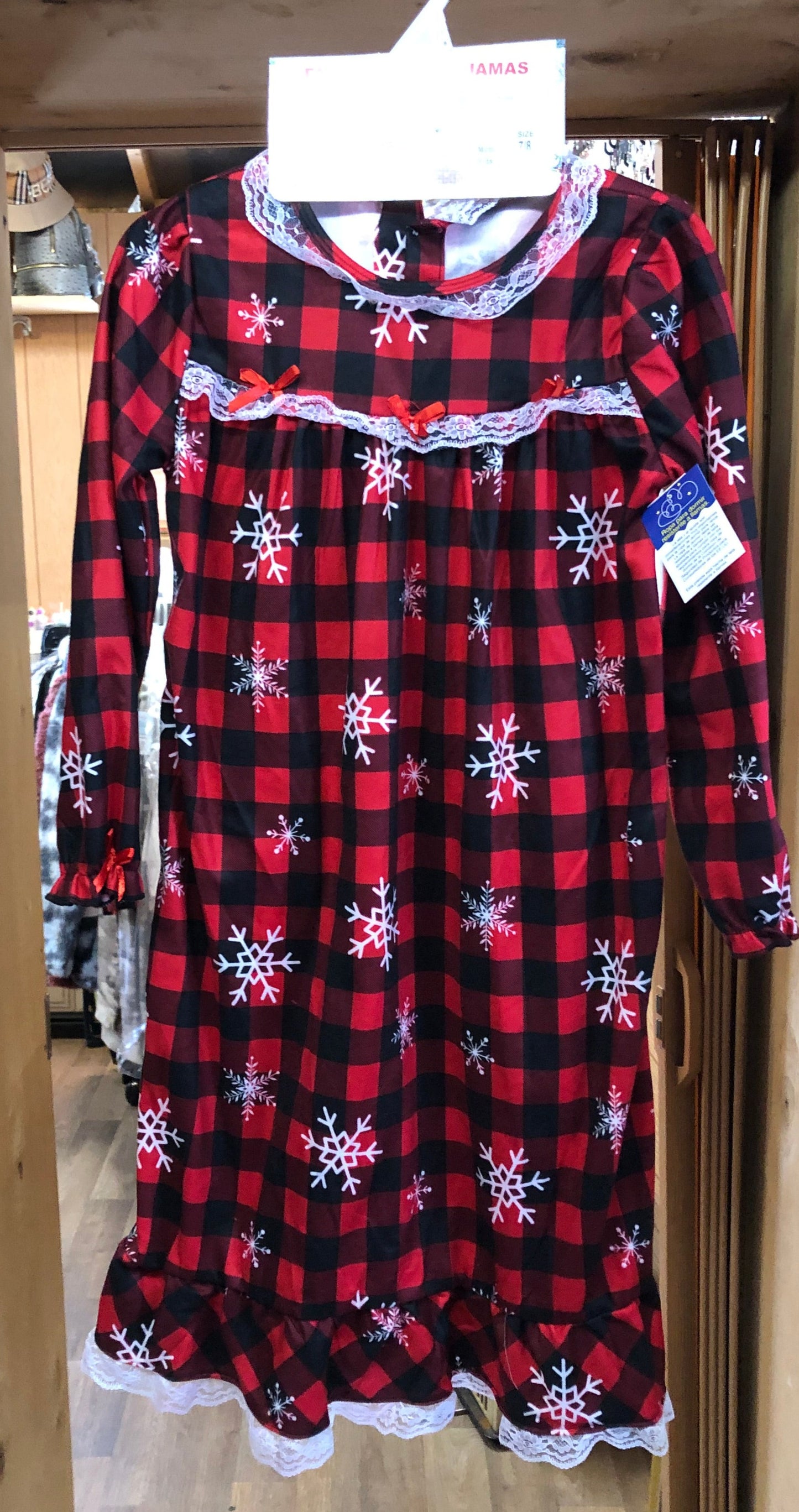 Girl Christmas Sleep Pajamas Size 7/8 color Red Great "New Arrival" Just In Time For Christmas.