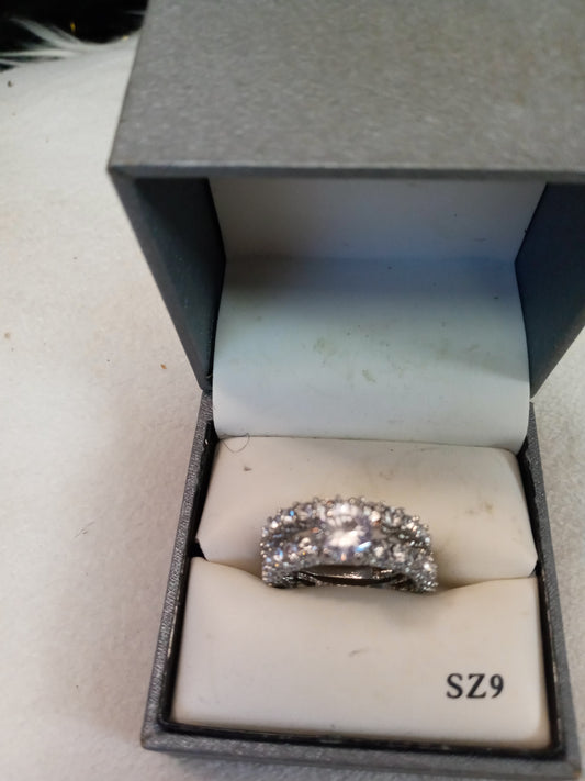 Woman Fashion Cubic Zerconia Ring Set Size 9