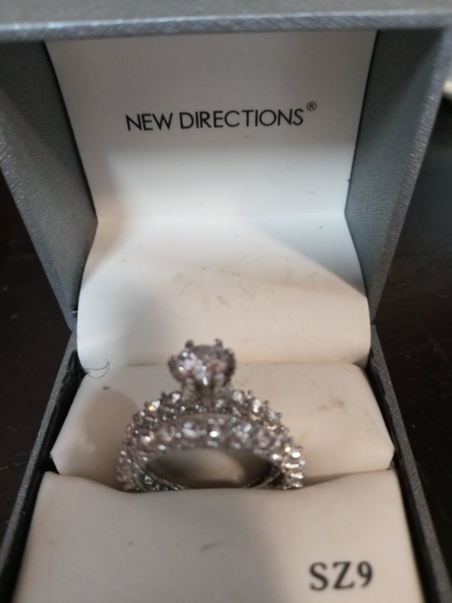 Woman Fashion Cubic Zerconia Ring Set Size 9