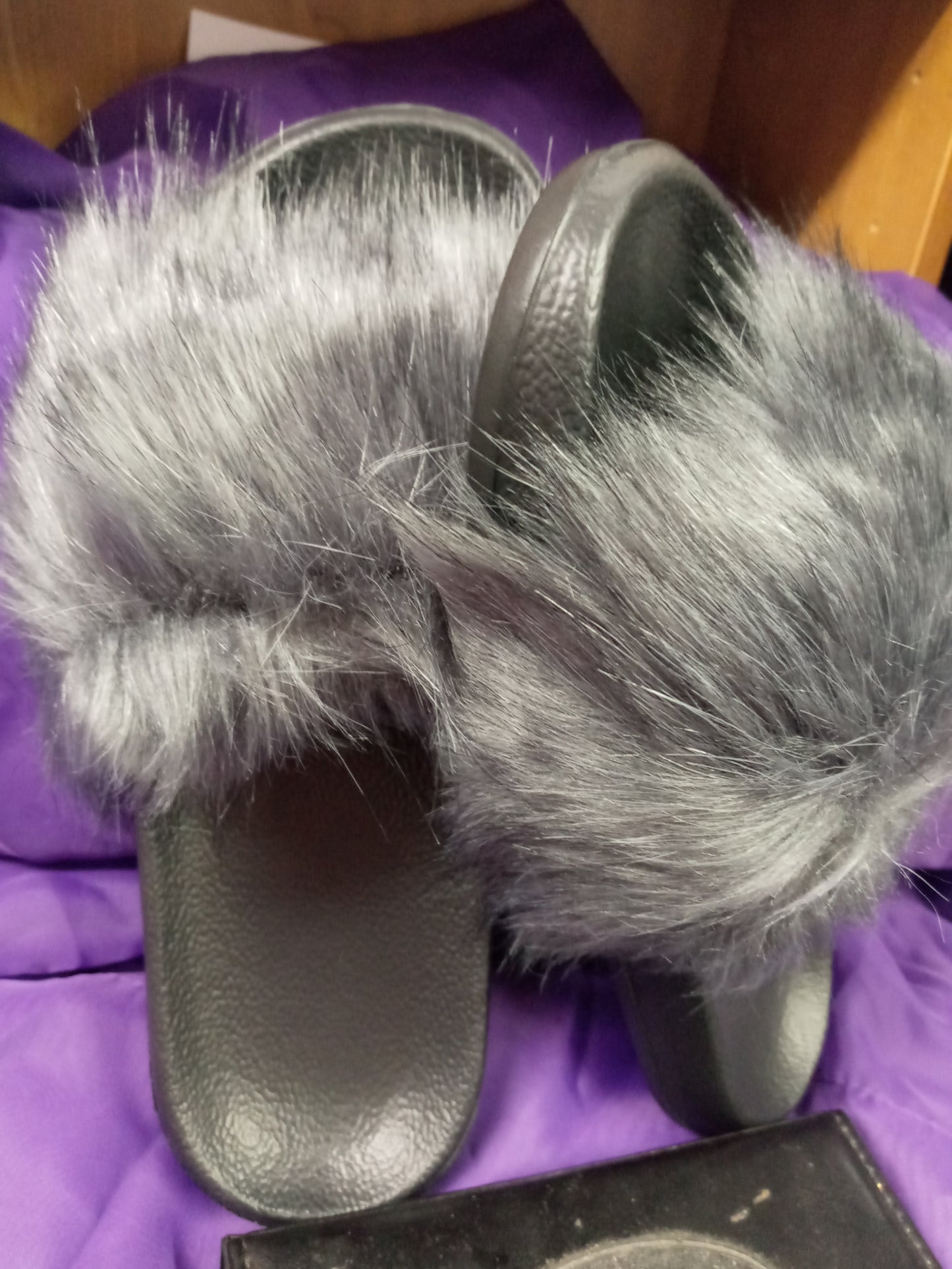 Summer Explosion Woman Fur Slides Color Gray Size 9.5