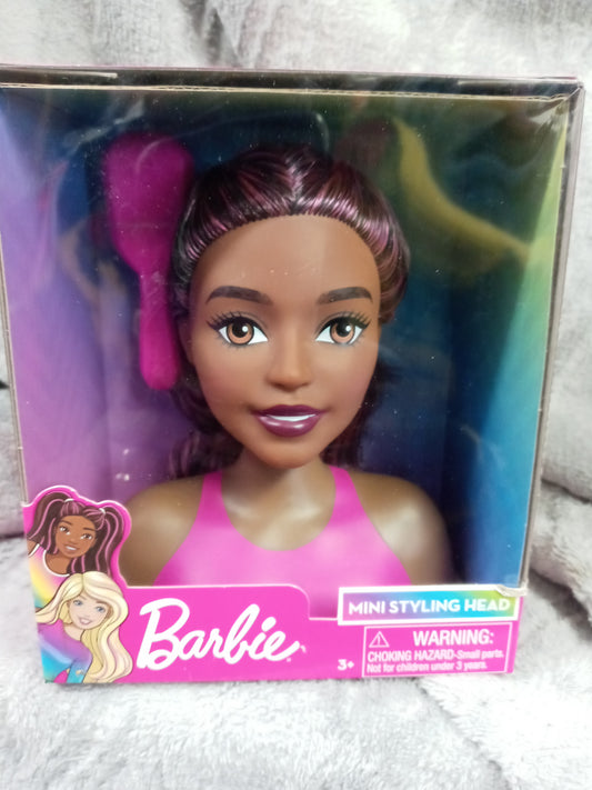 Barbie  Fashionista Mini Styling Head With New Colored Highlights "New Arrival"