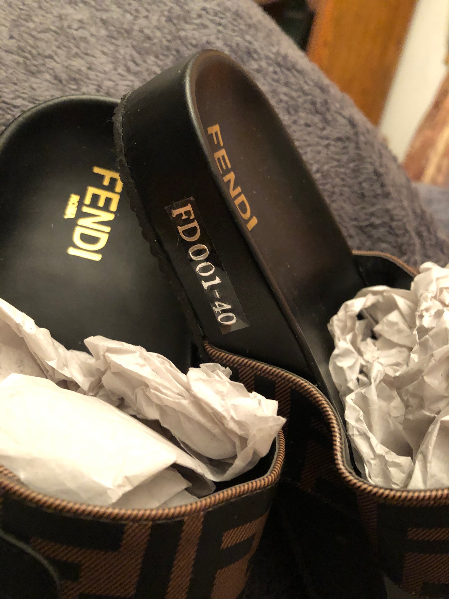 Woman FF Slides Size 9