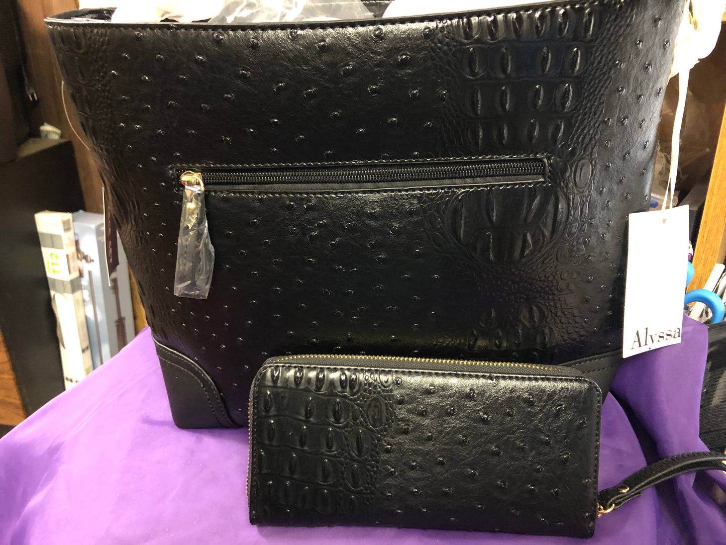 Womans 2 in 1 Croc Leather Tote Bag With Matching Wallet And Coin Purse Color Blk.