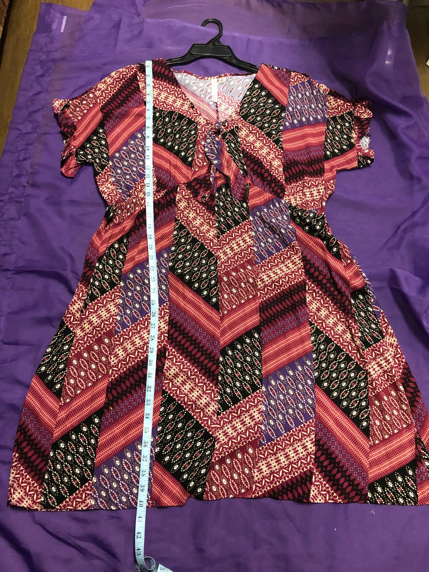 Woman V-Shaped Neckline Dress Size 2XL Multicolors