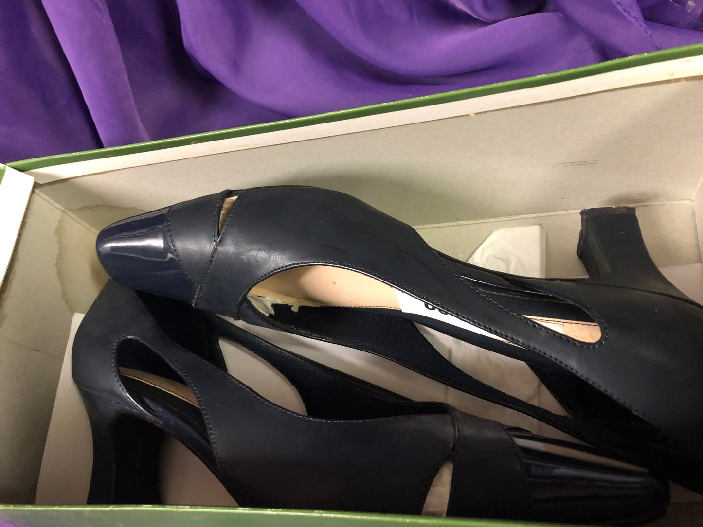 Woman Pre-Owned Navy Blue Pump Size 8.5