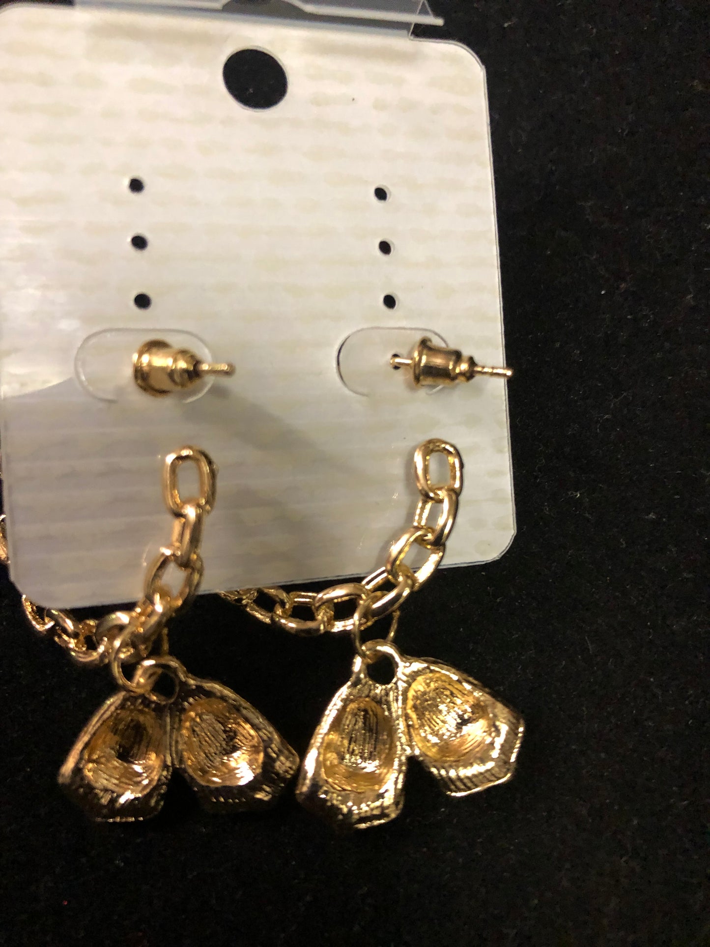 Woman Fashion Earring "New Arrival" Just In For Christmas.