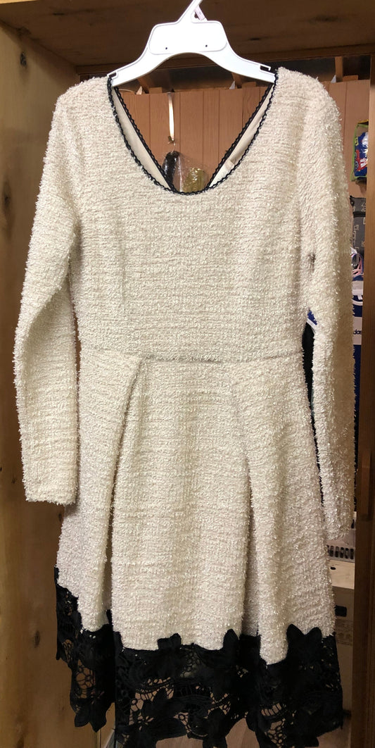 Woman Dress Size Small Color Ivory"New Arrival" All Accessories Sold Separately"