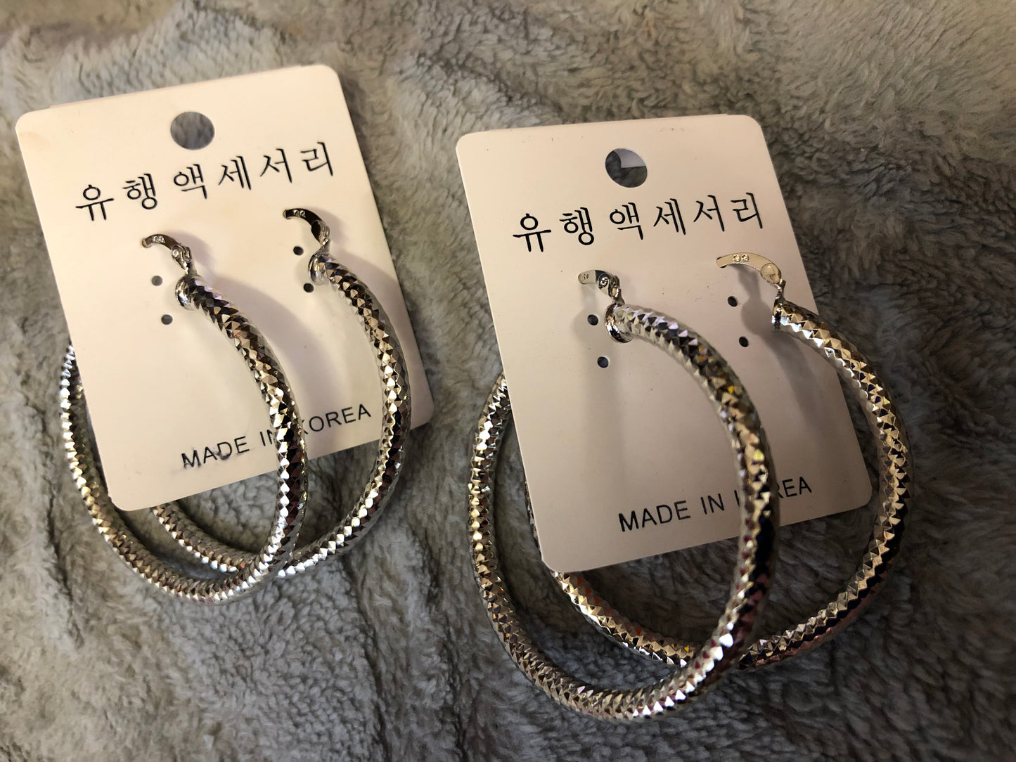 Fashion Med. Silver Pierced Hoop Earrings