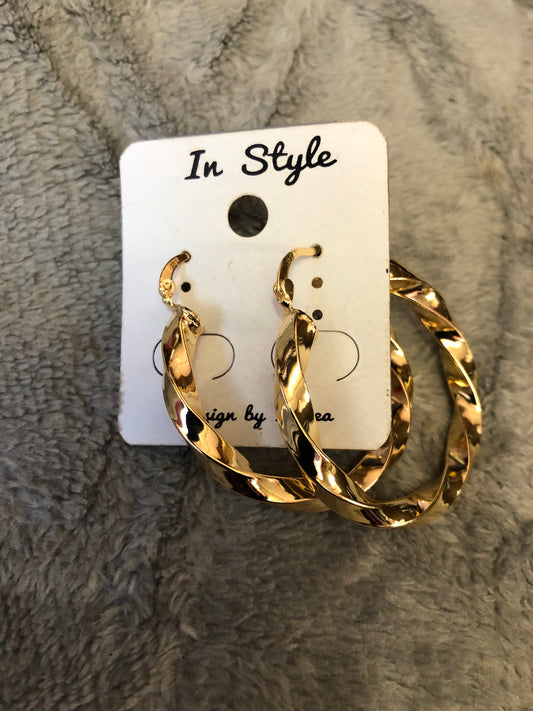 Fashion Med. Gold Filled Pierced Hoop Earrings