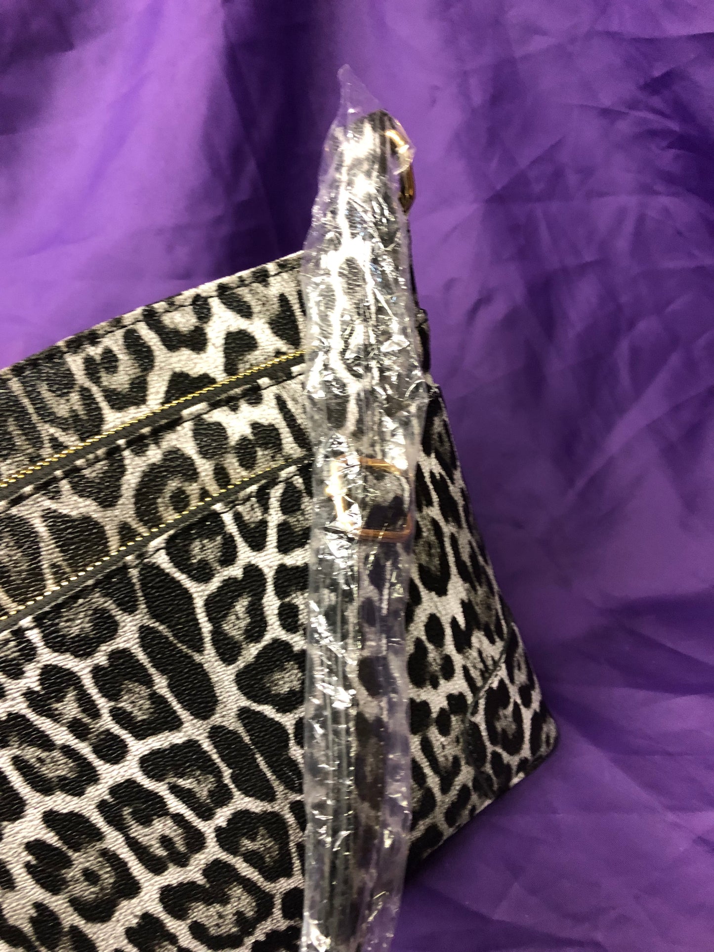 Woman Cheetah Print Crossbody Bag "New Arrival"
