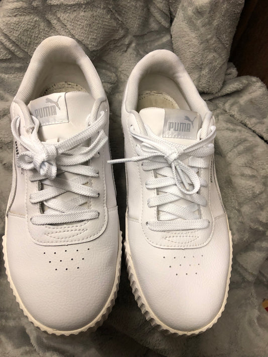 Woman All White Leather Puma Sneakers Size 10