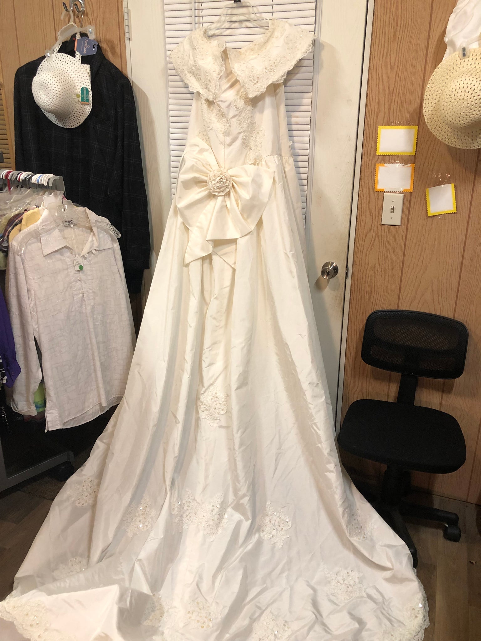 Ladivine CD827W Dress | Cinderella Divine CD827W Wedding Gown –  DiscountDressShop
